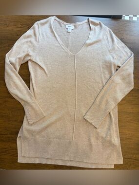 Old Navy V-Neck Long Sleeve Sweater - Light Taupe